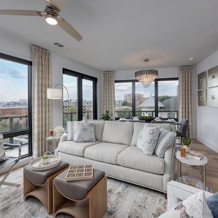 Appartamento Elegant Corner Penthouse With Private Balcony, Skyline Views, Pool, And Gym Nashville Esterno foto